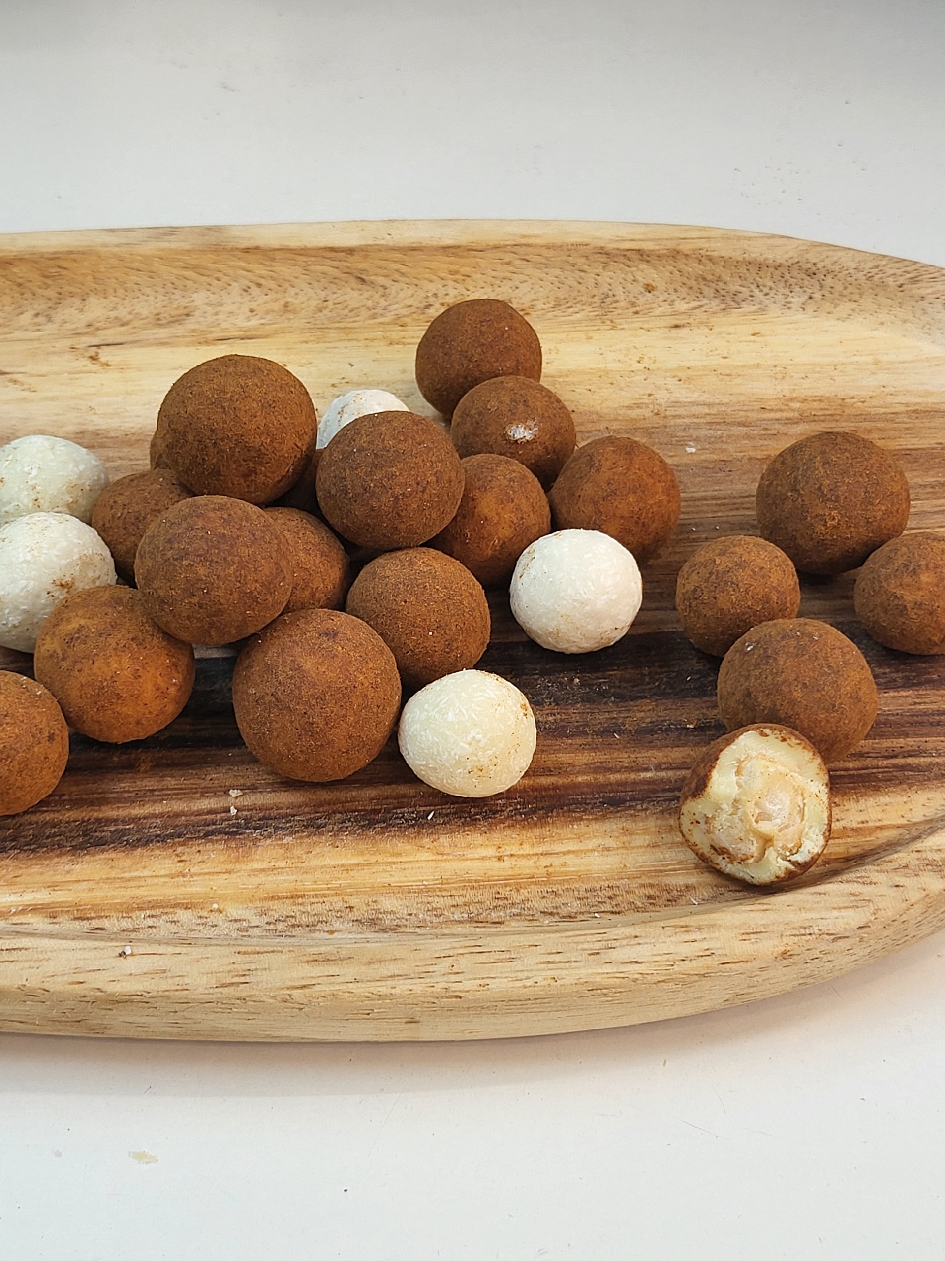 Chocolate turco con avellana y coco, sabor cremoso y exótico.