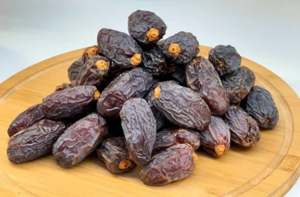 Dátiles Medjoul de alta calidad en un envase elegante de Sabur Turco.