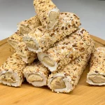 Delicia de crema con almendra, dulce turco tradicional de Sabur Turco.