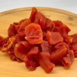 Trozos de papaya sin azúcar deshidratada en un envase elegante de Sabur Turco.